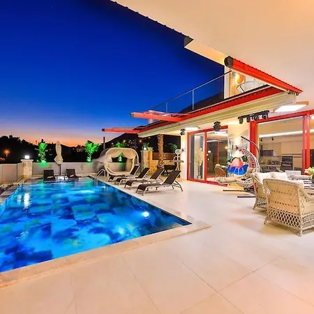 Hotel Red Palm / 4*
