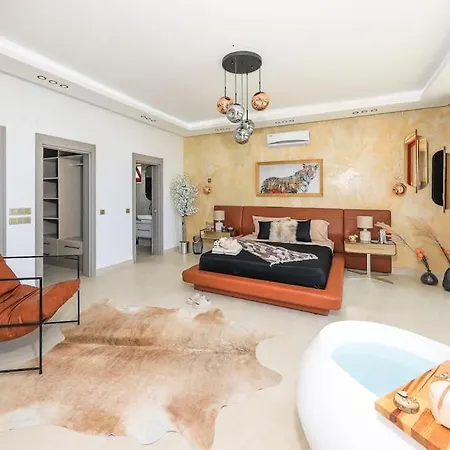 Hotel Red Palm /